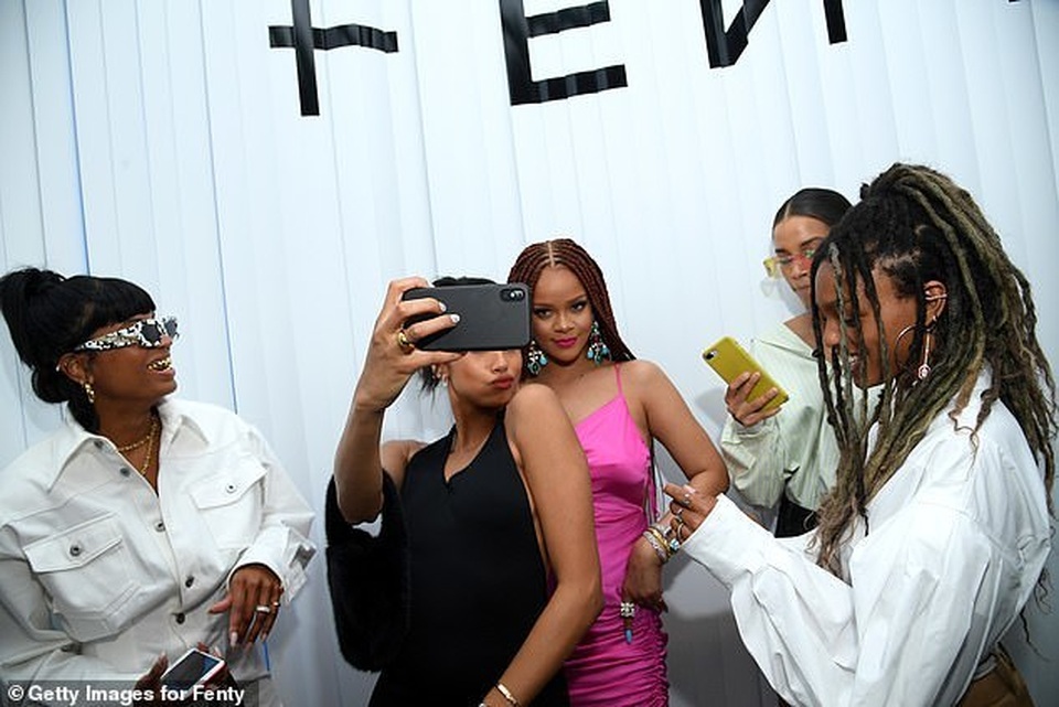 Rihanna tăng cân vẫn xinh đẹp - 9 Rihanna tăng cân vẫn xinh đẹp - 9