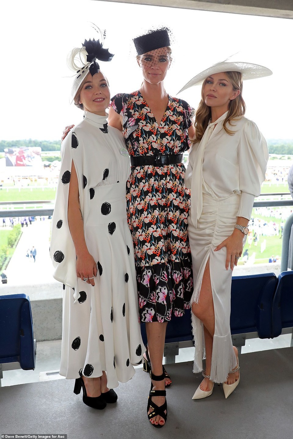 Abbey Clancy thon thả đáng kinh ngạc sau khi sinh con thứ 4 - 12 Abbey Clancy thon thả đáng kinh ngạc sau khi sinh con thứ 4 - 12