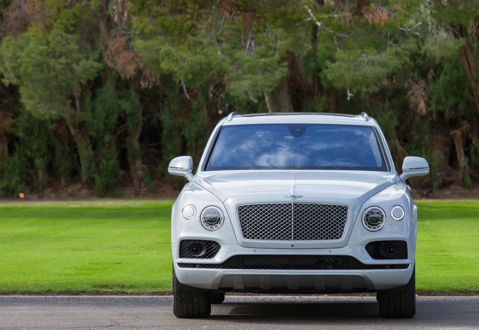 Tất cả xe của Bentley sẽ có phiên bản chạy điện - 1 Tất cả xe của Bentley sẽ có phiên bản chạy điện - 1