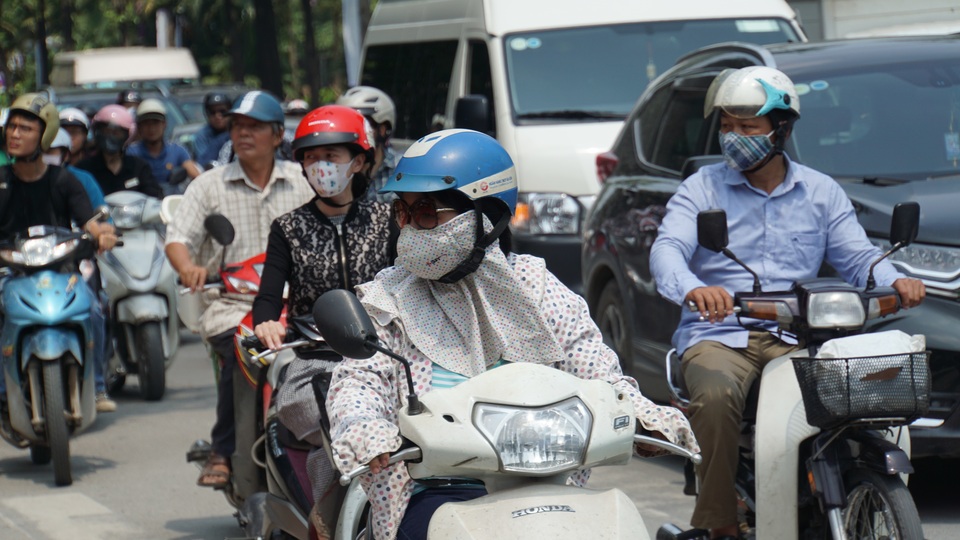 Miền Bắc nắng nóng diện rộng, có nơi trên 38 độ C - 1