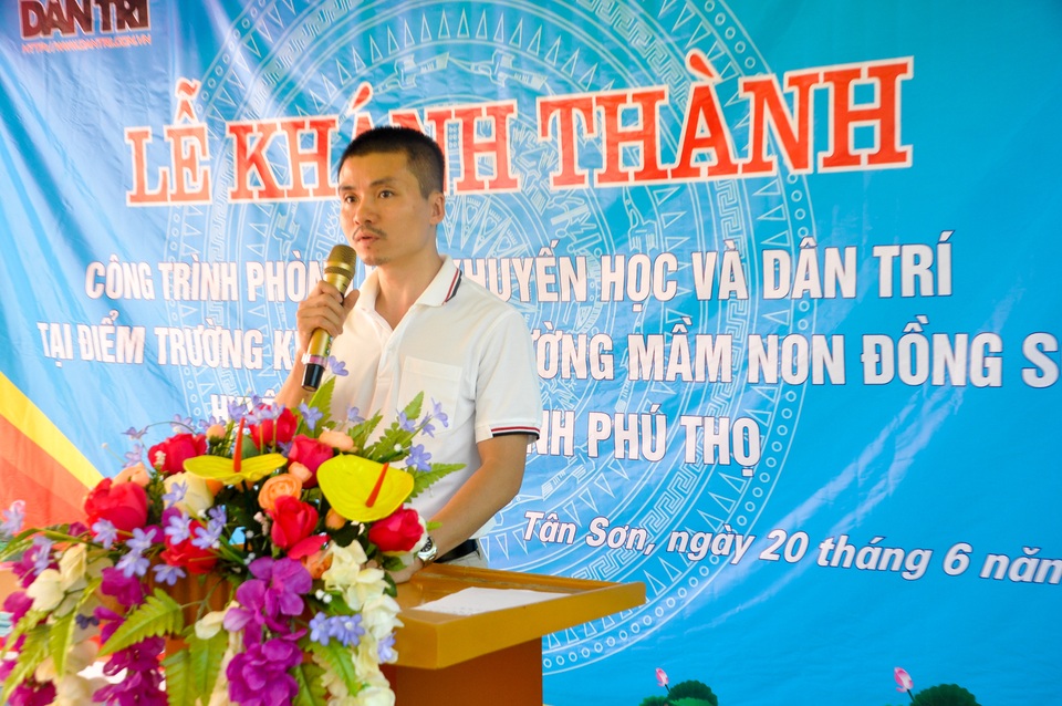 Phòng học Dân trí thứ 24 ra đời, tiếp tục nâng cánh ước mơ trẻ em vùng sâu, vùng xa - 3 Phòng học Dân trí thứ 24 ra đời, tiếp tục nâng cánh ước mơ trẻ em vùng sâu, vùng xa - 3
