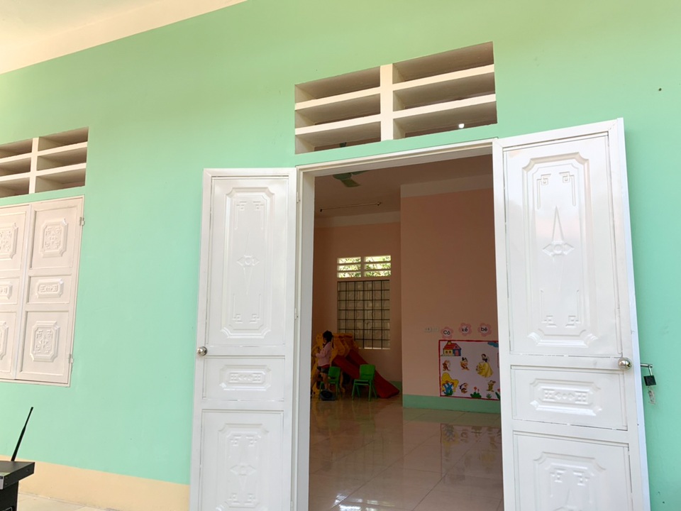 Phòng học Dân trí thứ 24 ra đời, tiếp tục nâng cánh ước mơ trẻ em vùng sâu, vùng xa - 17 Phòng học Dân trí thứ 24 ra đời, tiếp tục nâng cánh ước mơ trẻ em vùng sâu, vùng xa - 17