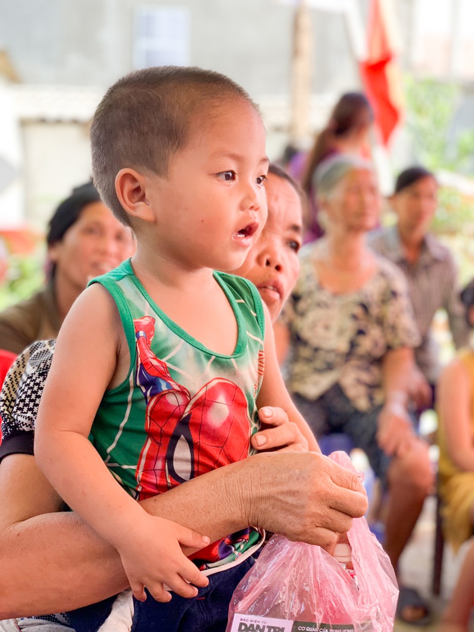 Phòng học Dân trí thứ 24 ra đời, tiếp tục nâng cánh ước mơ trẻ em vùng sâu, vùng xa - 12 Phòng học Dân trí thứ 24 ra đời, tiếp tục nâng cánh ước mơ trẻ em vùng sâu, vùng xa - 12