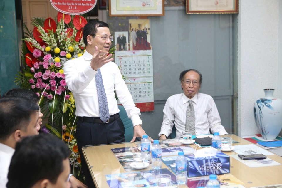 Bộ trưởng Nguyễn Mạnh Hùng: Báo Dân trí chắc chắn chỉ tốt lên! - 2 Bộ trưởng Nguyễn Mạnh Hùng: Báo Dân trí chắc chắn chỉ tốt lên! - 2