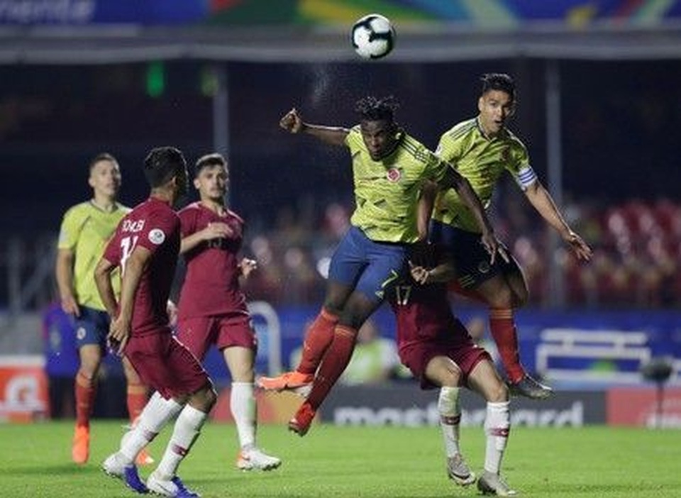 Colombia 1-0 Qatar: Nhà vô địch châu Á gục ngã phút cuối - 4 Colombia 1-0 Qatar: Nhà vô địch châu Á gục ngã phút cuối - 4