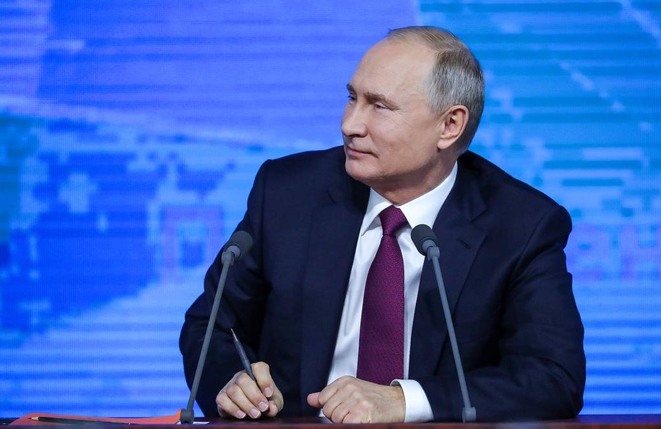 Những khoảnh khắc hài hước của ông Putin khi đối thoại 4 giờ với người Nga - 1 Những khoảnh khắc hài hước của ông Putin khi đối thoại 4 giờ với người Nga - 1