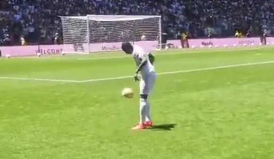 Tân binh 50 triệu bảng tâng bóng hỏng trong ngày ra mắt Real Madrid - 1 Tân binh 50 triệu bảng tâng bóng hỏng trong ngày ra mắt Real Madrid - 1