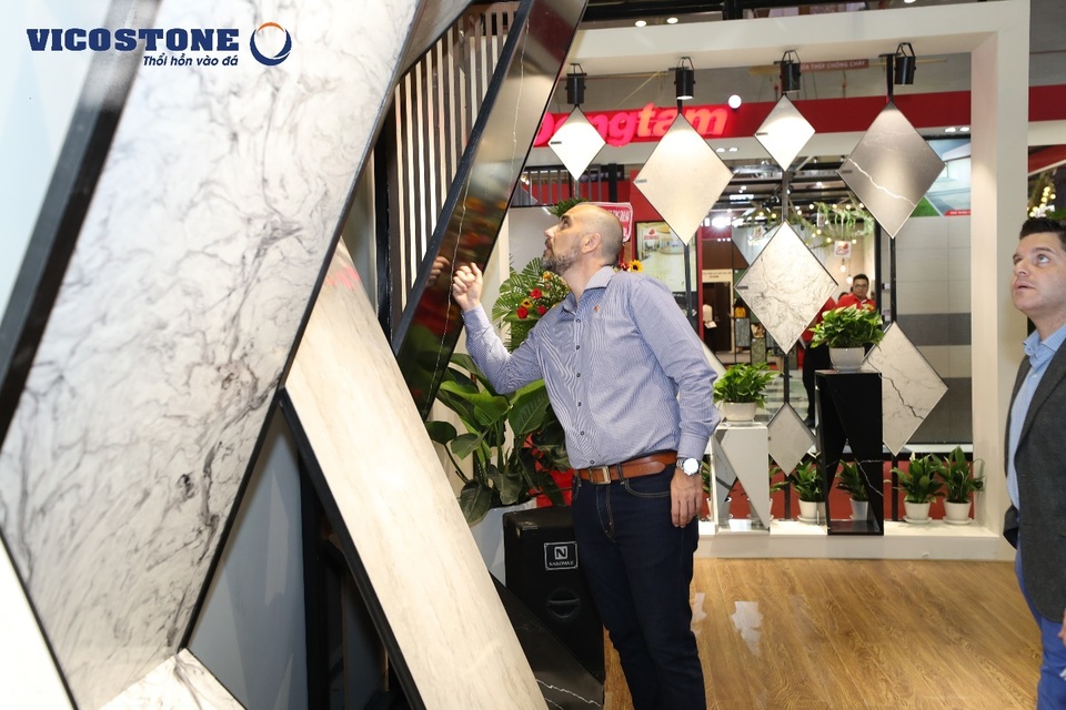 Lý giải sức hút của gian hàng VICOSTONE tại chuỗi sự kiện Vietbuild 2019 - 3 Lý giải sức hút của gian hàng VICOSTONE tại chuỗi sự kiện Vietbuild 2019 - 3