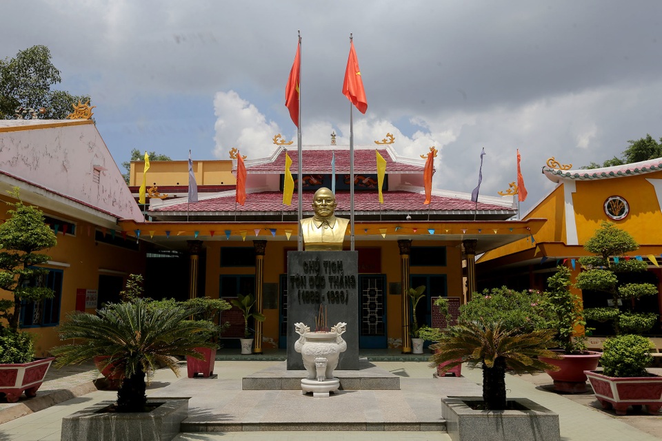 Sài Gòn: Độc đáo ngôi đình hơn 150 năm tuổi giữa dòng kênh Đôi - 4 Sài Gòn: Độc đáo ngôi đình hơn 150 năm tuổi giữa dòng kênh Đôi - 4