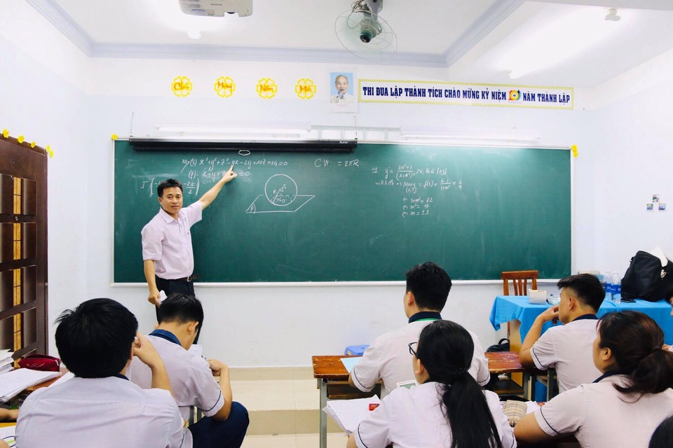 Ráo riết ôn thi đến cận “giờ G” - 1 Ráo riết ôn thi đến cận “giờ G” - 1