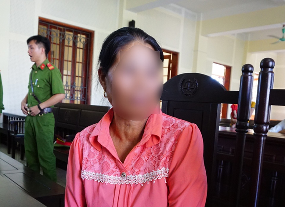 U50 đi Trung Quốc lấy chồng để có tiền trả nợ - 1 U50 đi Trung Quốc lấy chồng để có tiền trả nợ - 1