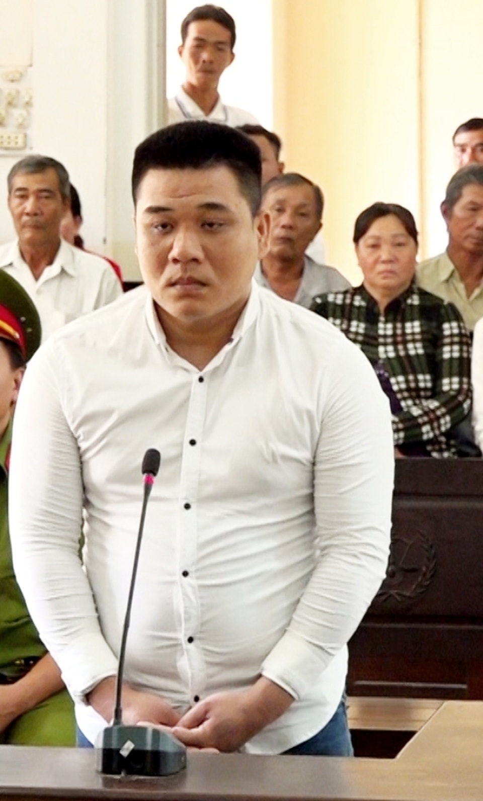 Đâm chết bạn nhậu, lĩnh án 14 năm tù - 1