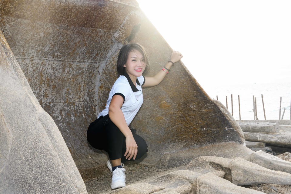 Thái Thùy Linh trẻ trung như tuổi đôi mươi - 1 Thái Thùy Linh trẻ trung như tuổi đôi mươi - 1