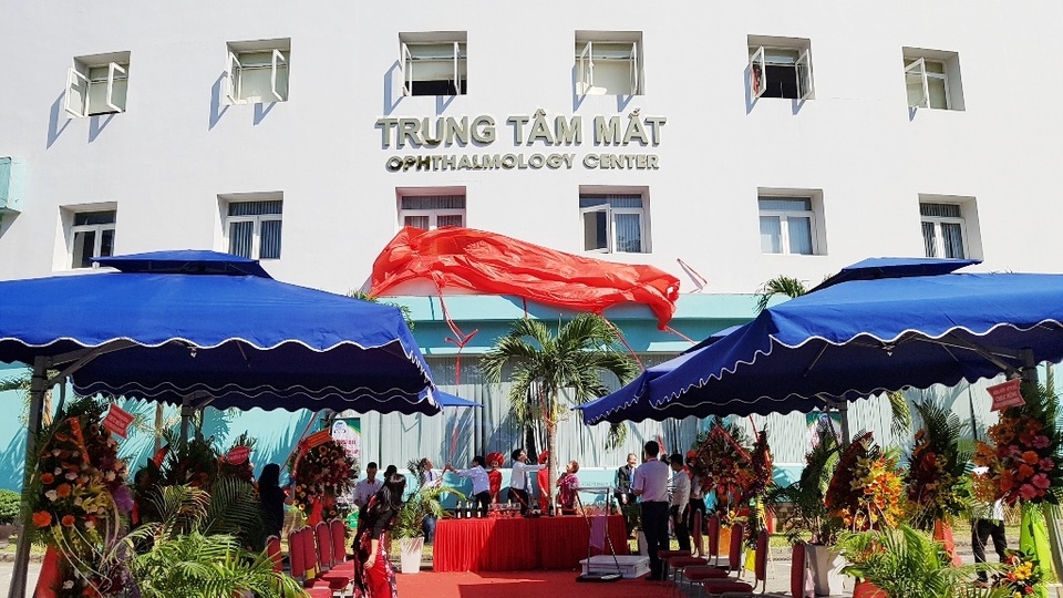 Thành lập Trung tâm Mắt - Bệnh viện Trung ương Huế - 1 Thành lập Trung tâm Mắt - Bệnh viện Trung ương Huế - 1