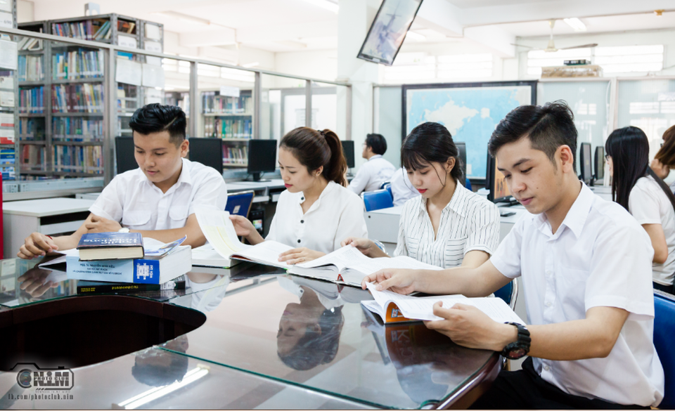 Trường Đại học Mở TP.HCM tuyển dụng tháng 6-2019 - 1 Trường Đại học Mở TP.HCM tuyển dụng tháng 6-2019 - 1