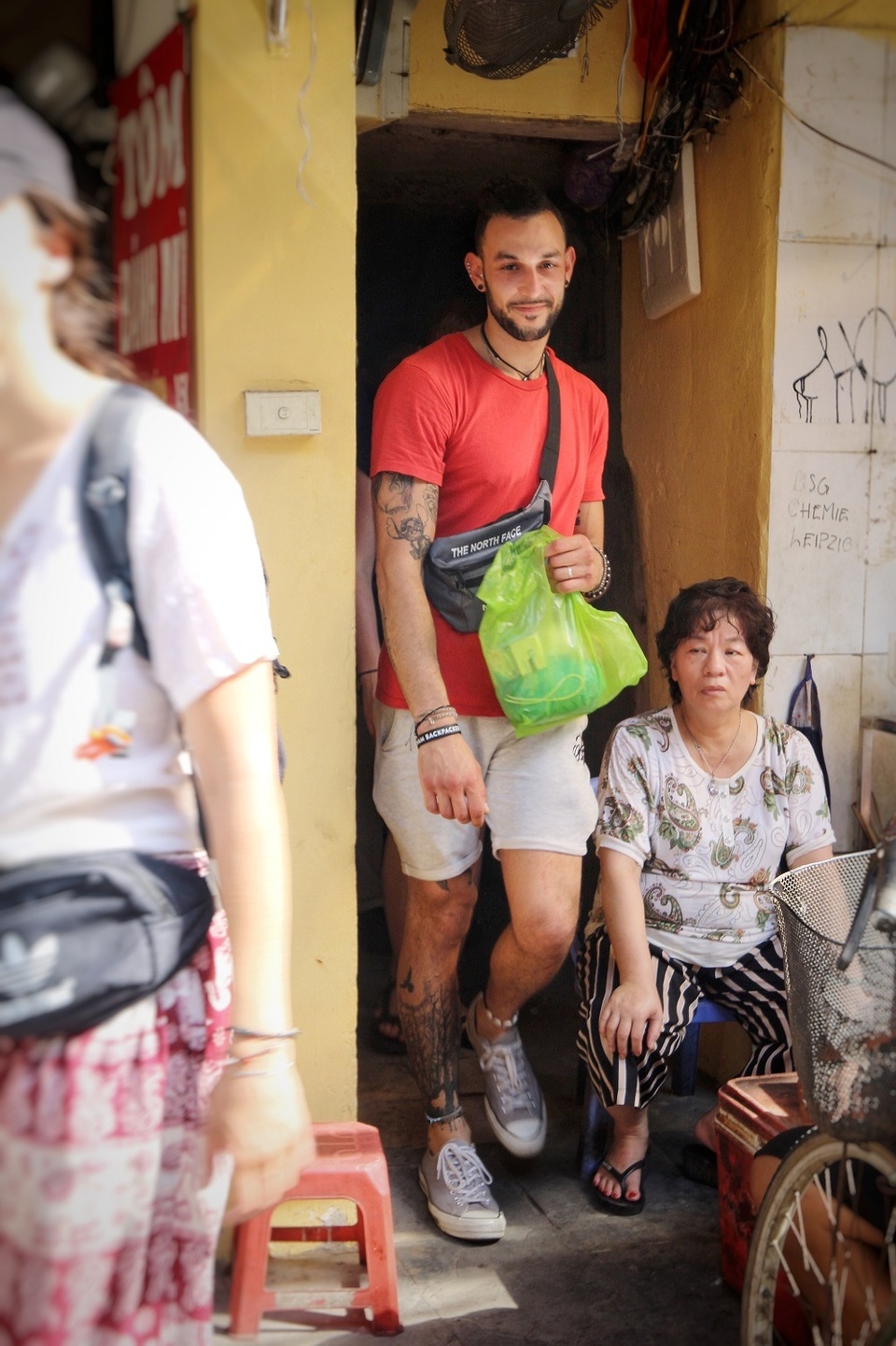 Chuyện bi - hài trong những con ngõ ngày cũng như đêm ở Hà Nội - 13 Chuyện bi - hài trong những con ngõ ngày cũng như đêm ở Hà Nội - 13