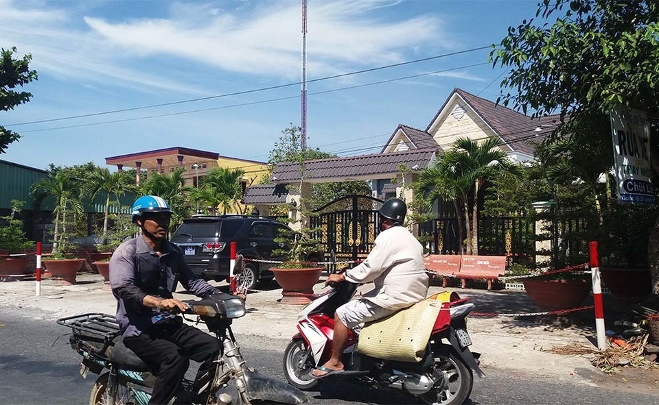 2 kẻ trốn nã vụ trộm gần 9 tỷ của nữ đại gia Vĩnh Long ra đầu thú - 1 2 kẻ trốn nã vụ trộm gần 9 tỷ của nữ đại gia Vĩnh Long ra đầu thú - 1