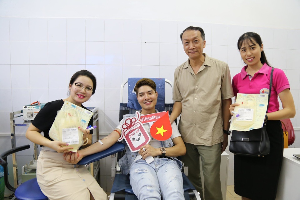 Người dân có thể hiến máu ngay trên phố cổ - 5 Người dân có thể hiến máu ngay trên phố cổ - 5