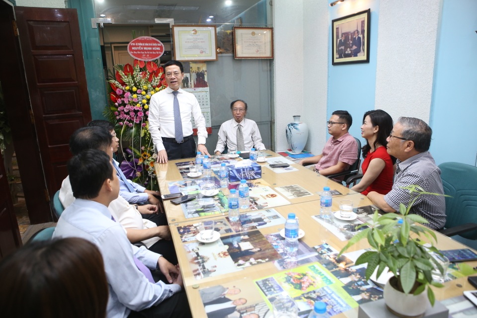 Lời cảm ơn của Tổng Biên tập Báo Dân trí - 2 Lời cảm ơn của Tổng Biên tập Báo Dân trí - 2