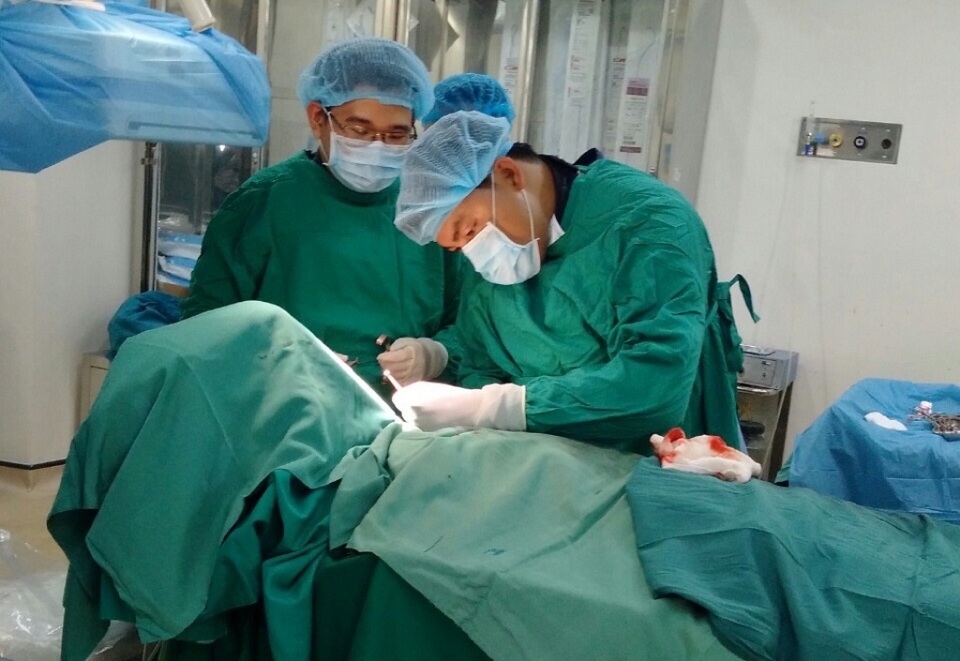 Cần Thơ: Cứu sống bệnh nhân bị viêm ruột thừa cấp có rối loạn nhịp tim nặng - 1 Cần Thơ: Cứu sống bệnh nhân bị viêm ruột thừa cấp có rối loạn nhịp tim nặng - 1