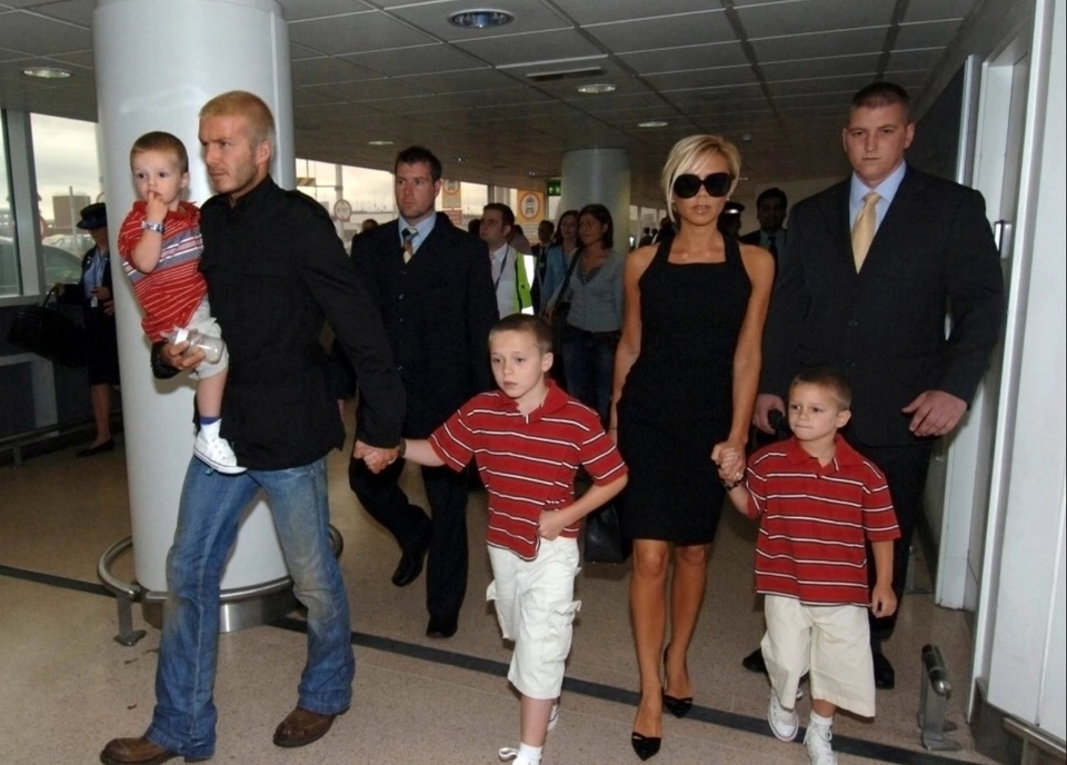 Vợ chồng Beckham thay đổi thế nào sau 20 năm gắn bó trong hôn nhân? - 7