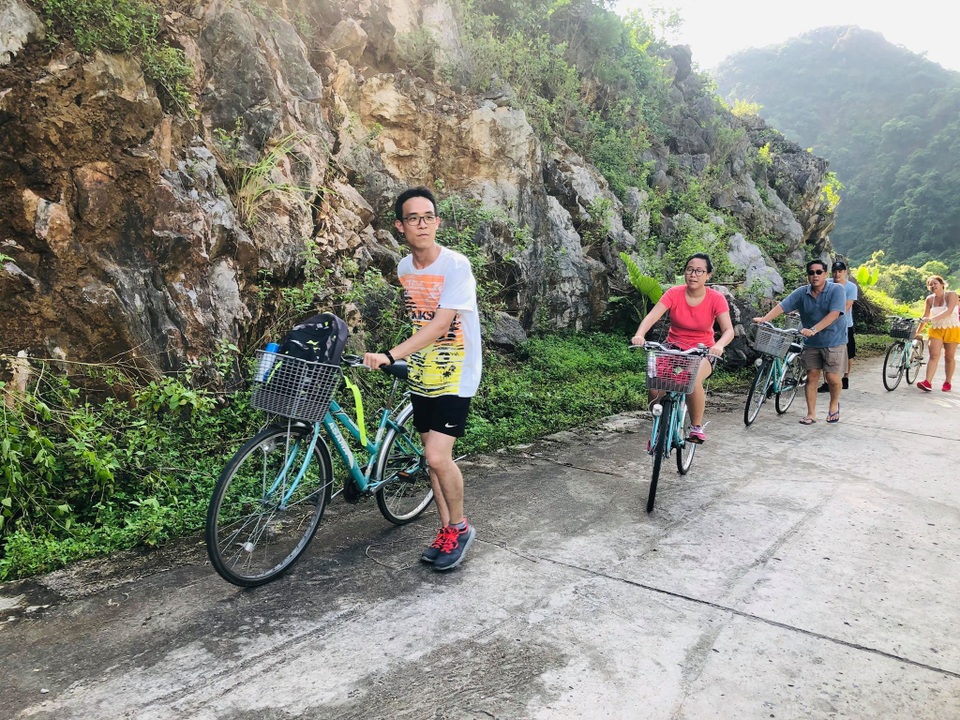 Khám phá Việt Hải – làng chài thơ mộng ít người biết ở đảo Cát Bà - 6 Khám phá Việt Hải – làng chài thơ mộng ít người biết ở đảo Cát Bà - 6