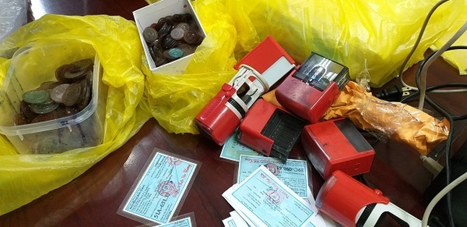 Hành trình đánh sập đường dây buôn lậu “khủng” thu hàng chục xe hạng sang - 3 Hành trình đánh sập đường dây buôn lậu “khủng” thu hàng chục xe hạng sang - 3