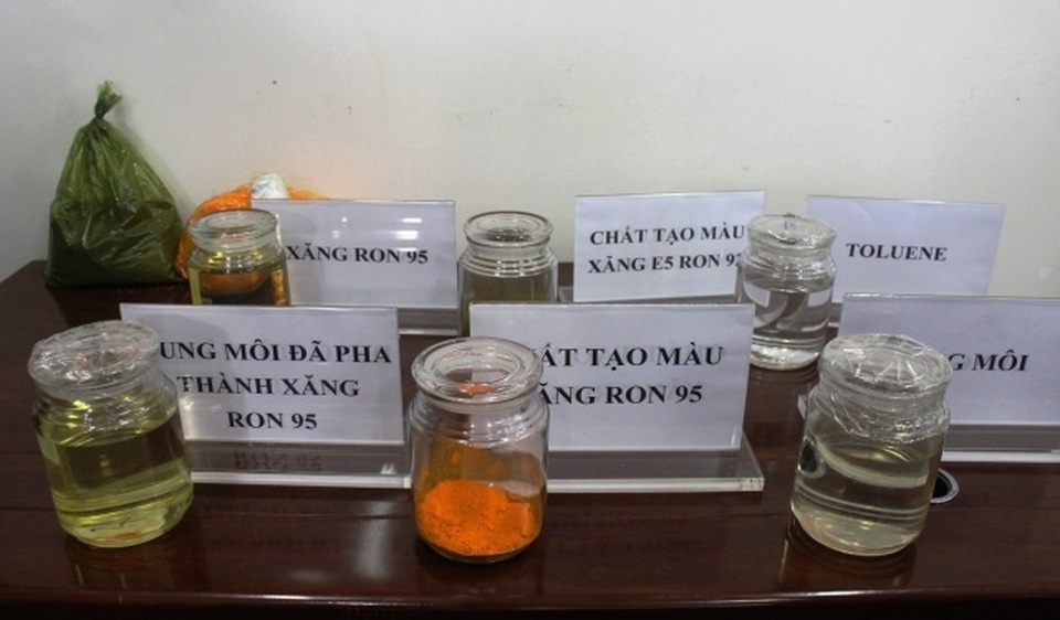 Cần làm rõ đường dây sản xuất, buôn bán xăng giả của Trịnh Sướng - 1 Cần làm rõ đường dây sản xuất, buôn bán xăng giả của Trịnh Sướng - 1