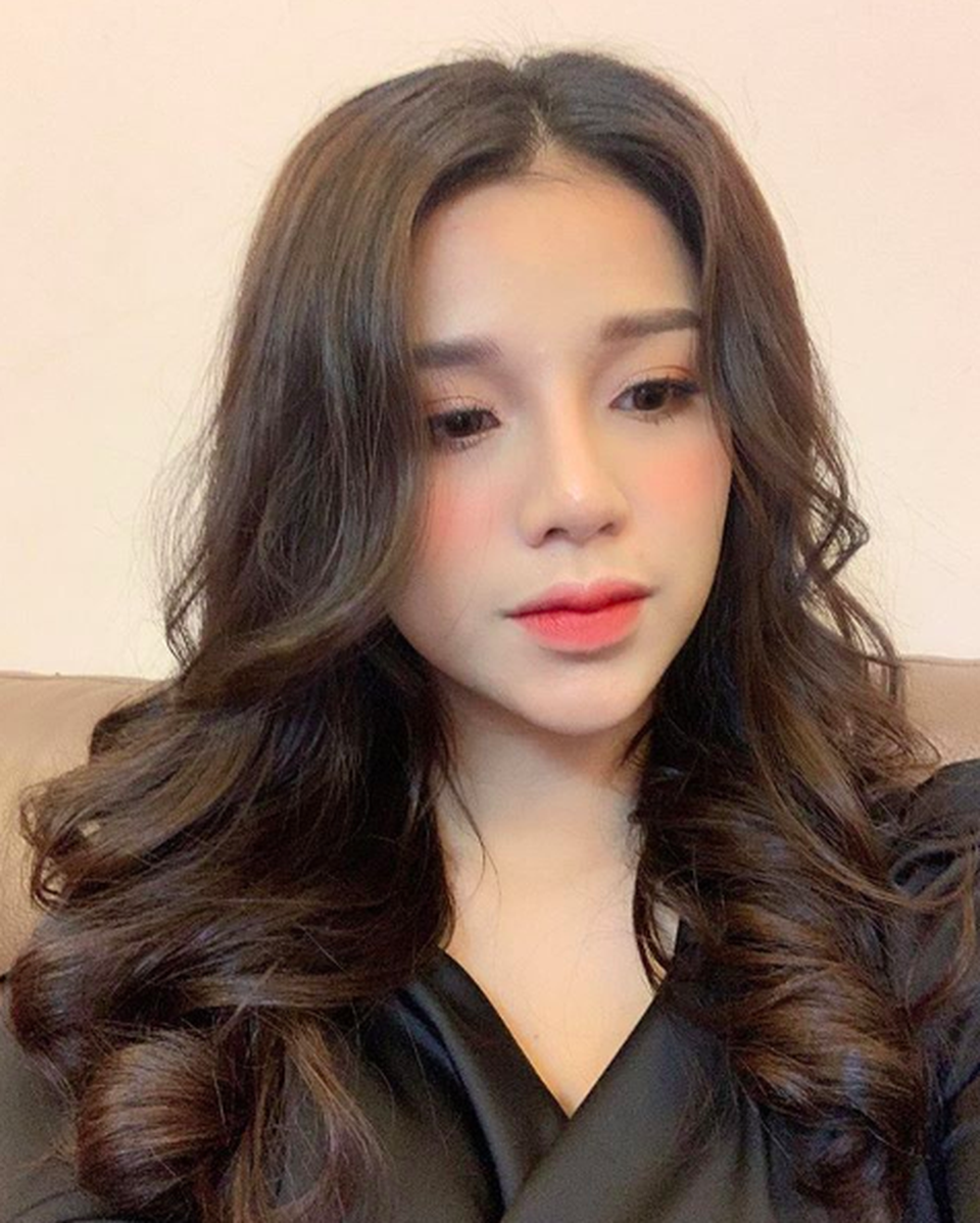 Hậu vệ Bùi Tiến Dũng sắp làm đám hỏi với bạn gái xinh đẹp, fans nữ tiếc hùi hụi - 5 Hậu vệ Bùi Tiến Dũng sắp làm đám hỏi với bạn gái xinh đẹp, fans nữ tiếc hùi hụi - 5