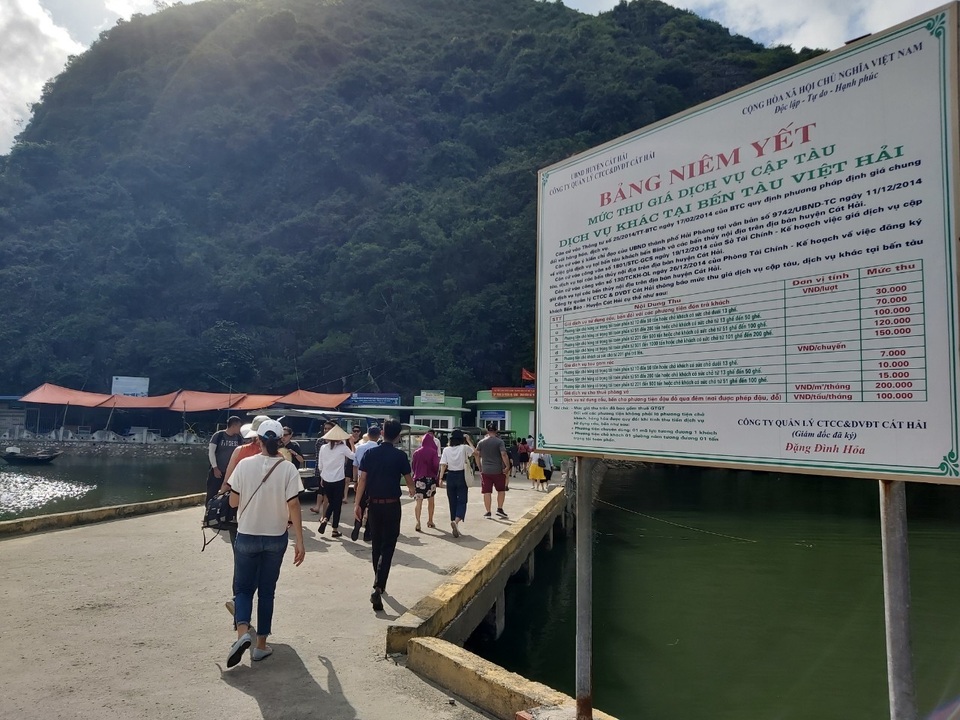 Khám phá Việt Hải – làng chài thơ mộng ít người biết ở đảo Cát Bà - 2 Khám phá Việt Hải – làng chài thơ mộng ít người biết ở đảo Cát Bà - 2