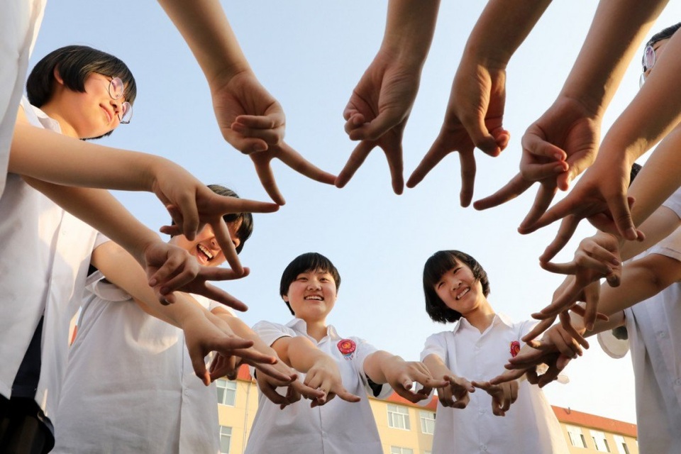 Tránh trở thành “con tốt” trong căng thẳng thương mại, sinh viên Trung Quốc chọn Hong Kong du học - 2 Tránh trở thành “con tốt” trong căng thẳng thương mại, sinh viên Trung Quốc chọn Hong Kong du học - 2