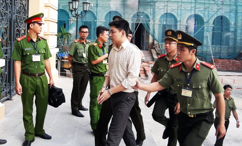 Nhóm cầm đầu tổ chức Quốc nội quật khởi lãnh án - 3 Nhóm cầm đầu tổ chức Quốc nội quật khởi lãnh án - 3
