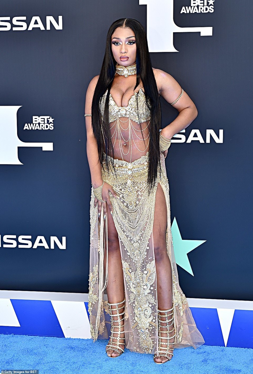 Ciara khoe chân dài, Justine Skye phô nội y trên thảm đỏ - 36 Ciara khoe chân dài, Justine Skye phô nội y trên thảm đỏ - 36