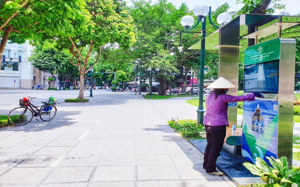 Hà Nội: Hàng loạt tiện ích công cộng miễn phí đưa vào phục vụ dân sinh - 3 Hà Nội: Hàng loạt tiện ích công cộng miễn phí đưa vào phục vụ dân sinh - 3