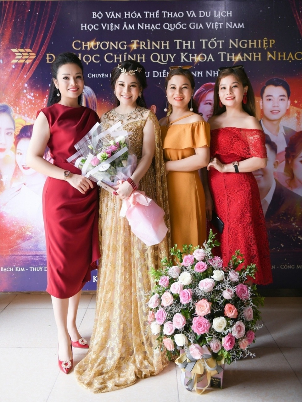 Sao mai Hương Ly tốt nghiệp thủ khoa Thanh nhạc - 4 Sao mai Hương Ly tốt nghiệp thủ khoa Thanh nhạc - 4