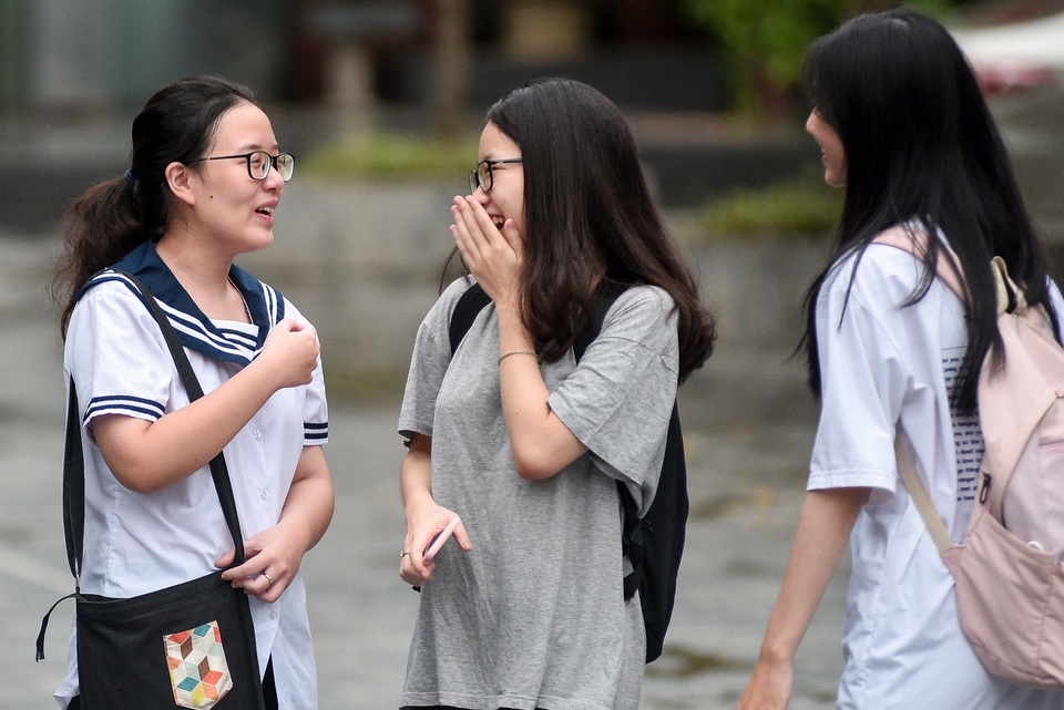 Thi THPT quốc gia 2019: Thí sinh đến muộn chạy marathon vào trường nhận phòng thi - 3 Thi THPT quốc gia 2019: Thí sinh đến muộn chạy marathon vào trường nhận phòng thi - 3