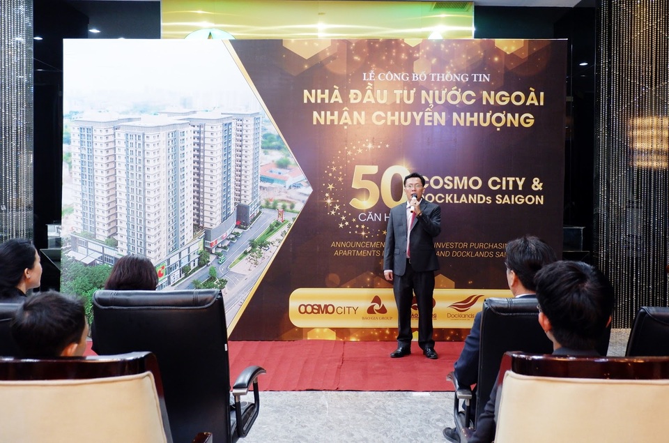 Nhà đầu tư Quốc tế rót gần 250 tỷ đồng mua căn hộ Cosmo City và Docklands Saigon - 2 Nhà đầu tư Quốc tế rót gần 250 tỷ đồng mua căn hộ Cosmo City và Docklands Saigon - 2