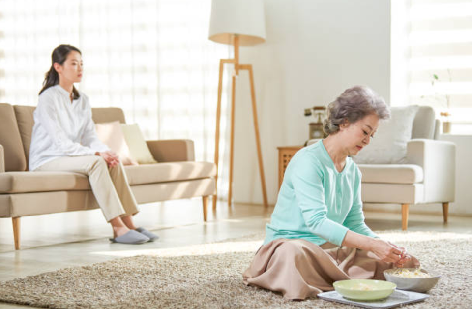 Giỗ chồng mẹ chứ có phải chồng em đâu mà mẹ cứ phải đợi em lo? - 1 Giỗ chồng mẹ chứ có phải chồng em đâu mà mẹ cứ phải đợi em lo? - 1