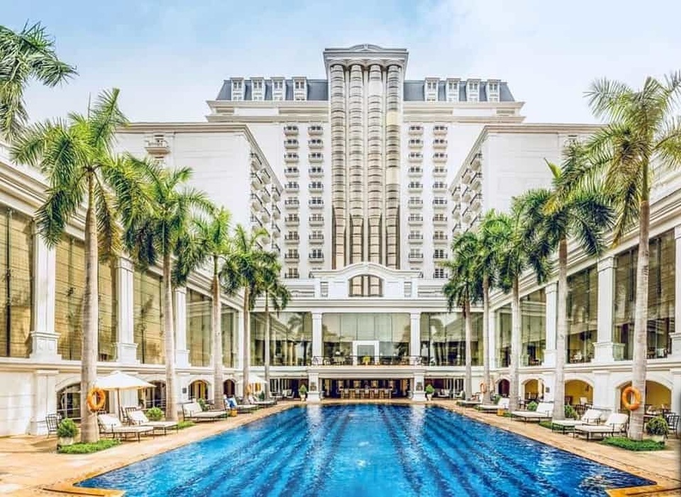 Top 5 khách sạn sang trọng và ấn tượng nhất tại Huế - 1 Top 5 khách sạn sang trọng và ấn tượng nhất tại Huế - 1