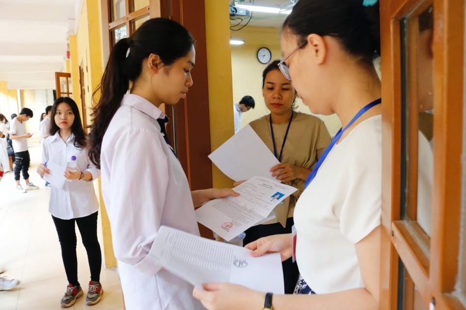 Thí sinh đến sớm, xem lại bài trước môn thi đầu THPT quốc gia 2019 - 10 Thí sinh đến sớm, xem lại bài trước môn thi đầu THPT quốc gia 2019 - 10