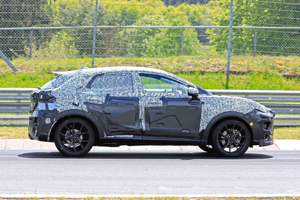 Ford hé lộ thông tin và hình ảnh về mẫu crossover cỡ nhỏ sắp ra mắt - 6 Ford hé lộ thông tin và hình ảnh về mẫu crossover cỡ nhỏ sắp ra mắt - 6