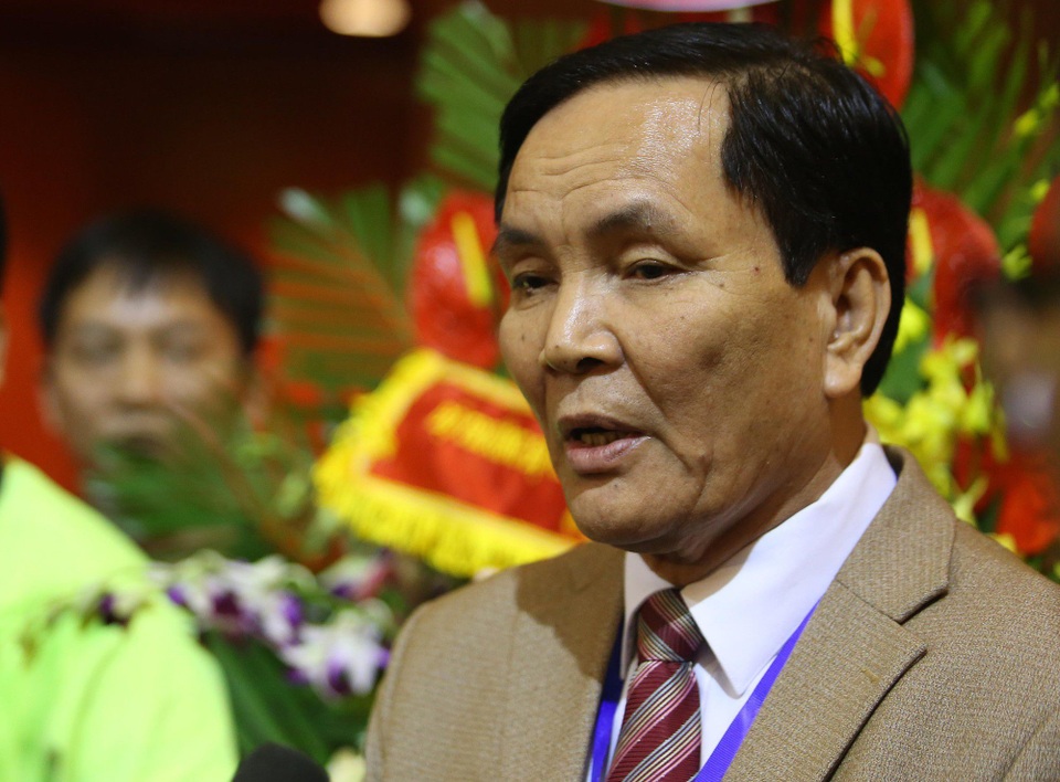 Ông Cấn Văn Nghĩa từ chức Phó Chủ tịch VFF - 1 Ông Cấn Văn Nghĩa từ chức Phó Chủ tịch VFF - 1