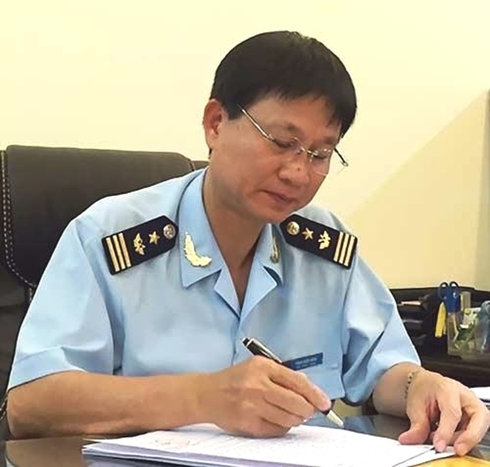 Kỷ luật Phó Cục trưởng Cục Hải quan TPHCM vì dùng giấy công nhận thạc sĩ “dỏm” - 1 Kỷ luật Phó Cục trưởng Cục Hải quan TPHCM vì dùng giấy công nhận thạc sĩ “dỏm” - 1