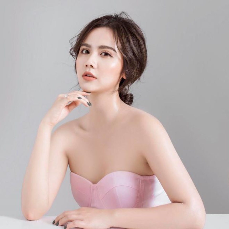 Đường tình lận đận nhóm bạn thân toàn mỹ nhân của Quỳnh Nga “Cá sấu chúa” - 14 Đường tình lận đận nhóm bạn thân toàn mỹ nhân của Quỳnh Nga “Cá sấu chúa” - 14