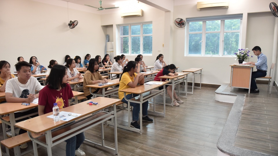 Thí sinh đến sớm, xem lại bài trước môn thi đầu THPT quốc gia 2019 - 3 Thí sinh đến sớm, xem lại bài trước môn thi đầu THPT quốc gia 2019 - 3