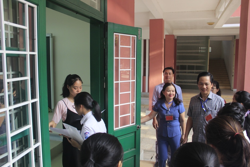 Thí sinh đến sớm, xem lại bài trước môn thi đầu THPT quốc gia 2019 - 43 Thí sinh đến sớm, xem lại bài trước môn thi đầu THPT quốc gia 2019 - 43