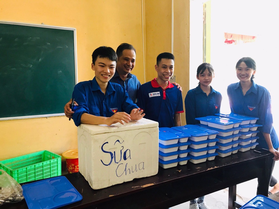 Thí sinh được điểm thi hỗ trợ bữa ăn trưa miễn phí - 3