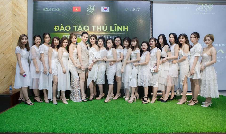 100 nữ “thủ lĩnh” trẻ tụ hội chia sẻ bí quyết tự tin theo đuổi đam mê - 4 100 nữ “thủ lĩnh” trẻ tụ hội chia sẻ bí quyết tự tin theo đuổi đam mê - 4