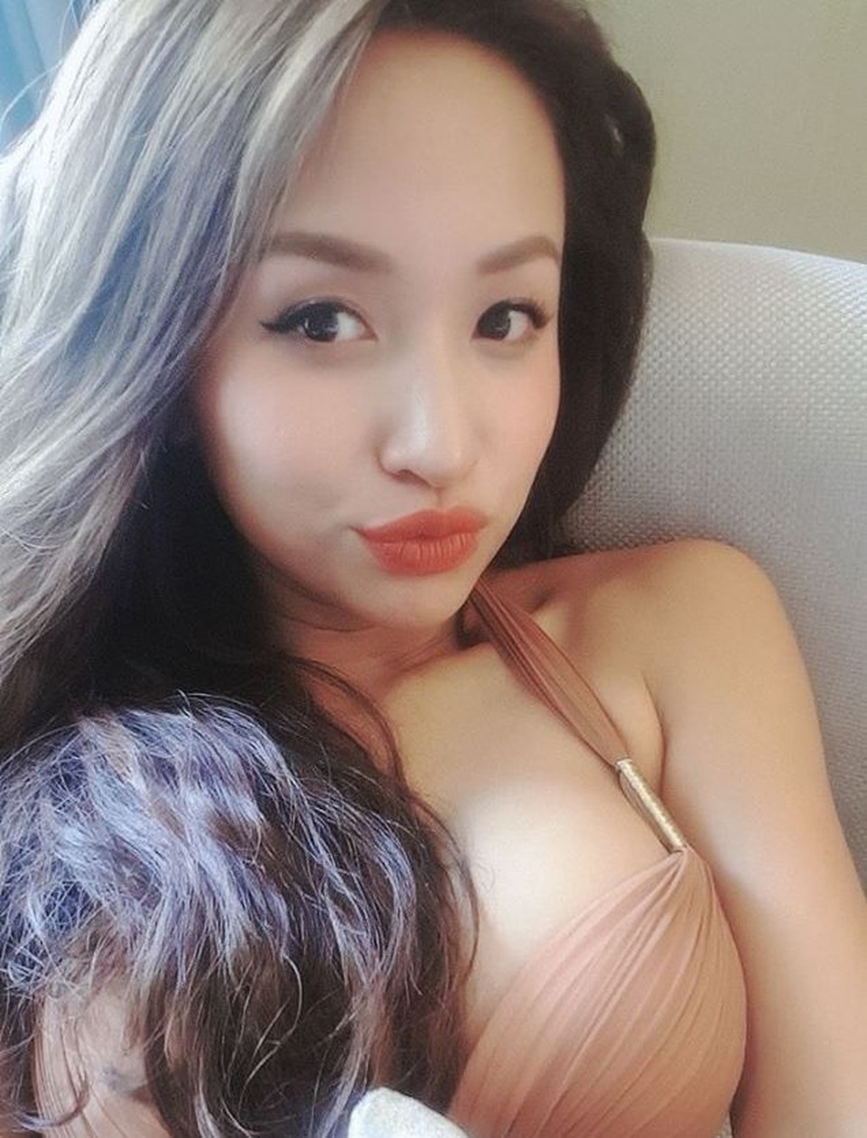 Đường tình lận đận nhóm bạn thân toàn mỹ nhân của Quỳnh Nga “Cá sấu chúa” - 26 Đường tình lận đận nhóm bạn thân toàn mỹ nhân của Quỳnh Nga “Cá sấu chúa” - 26
