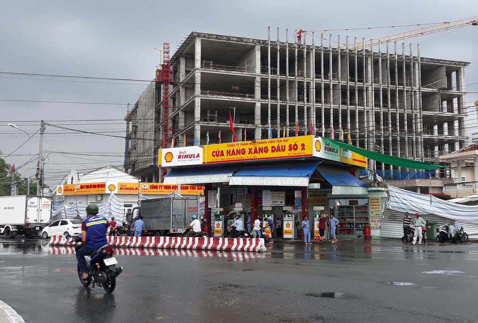 Công ty thuộc Văn phòng Tỉnh ủy Cà Mau từng bán xăng dầu của Trịnh Sướng - 1 Công ty thuộc Văn phòng Tỉnh ủy Cà Mau từng bán xăng dầu của Trịnh Sướng - 1